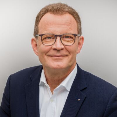 Prof. Dr. Manfred Schubert-Zsilavecz